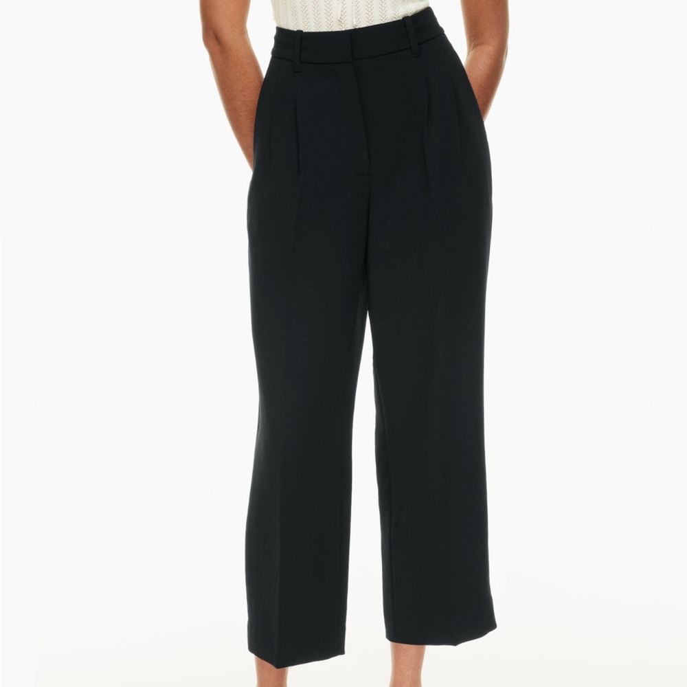 Aritzia Effortless Cropped Pant